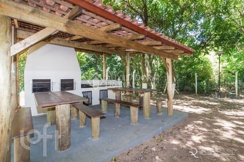 Image 23 - 253247